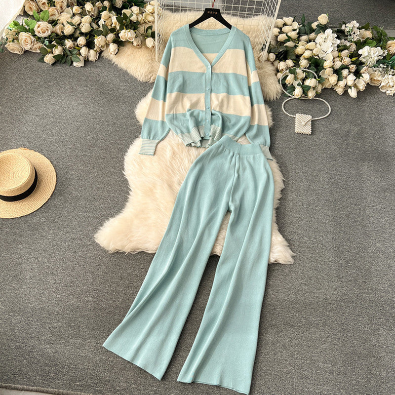 Women's Casual Knit Suit with Wide Pant Hems