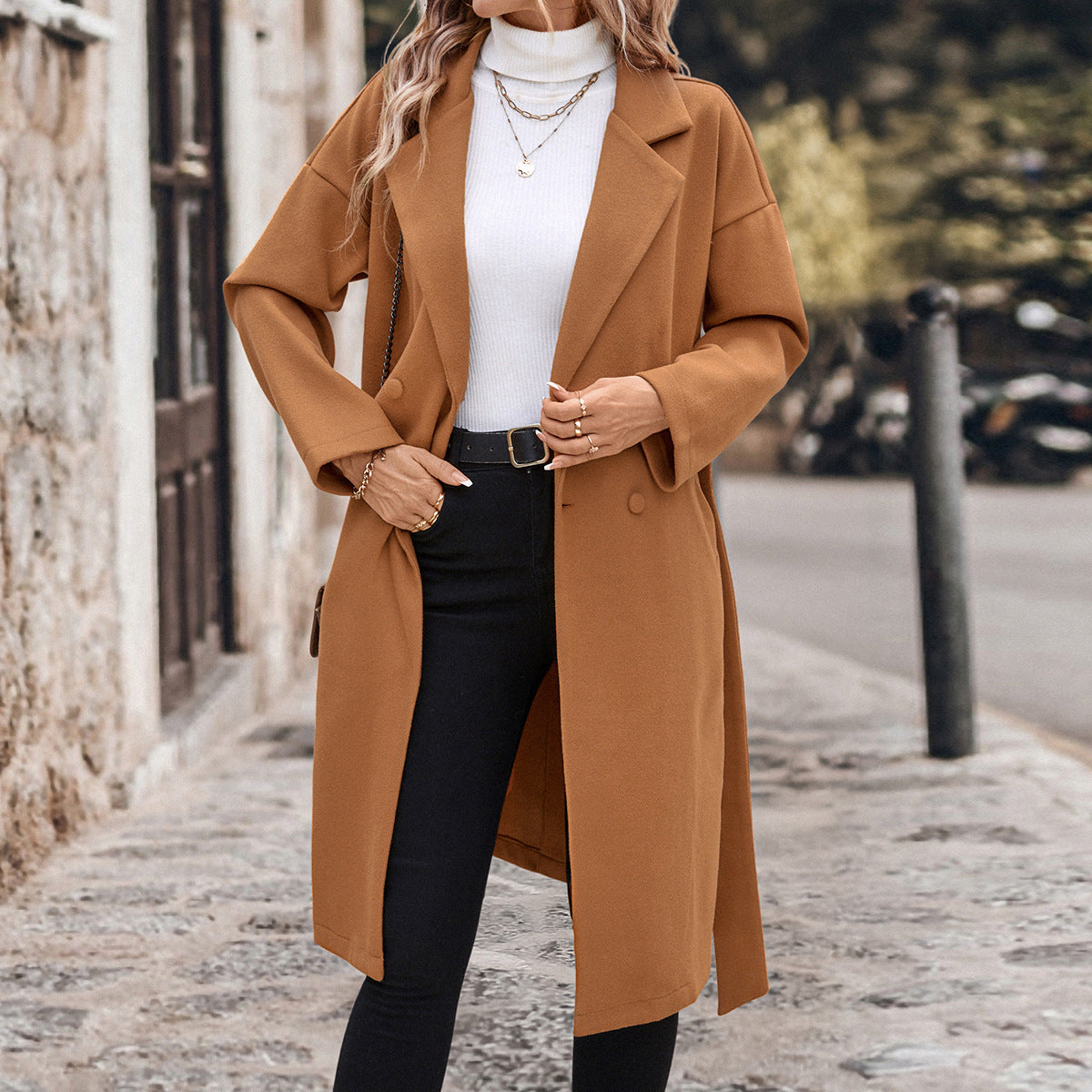 Elegant Trench Coat with Belt and Double-Breasted Design