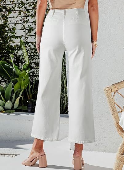 Women's High-Waist Jeans with Button Detail and Wide Leg