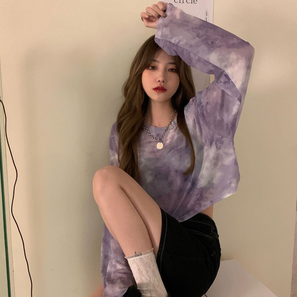 Women's Cropped Sweatshirt with Modern Tie-Dye Design, Wide Sleeves, and Crew Neck