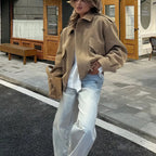 Women's Elegant Jacket with Fitted Silhouette and Pockets