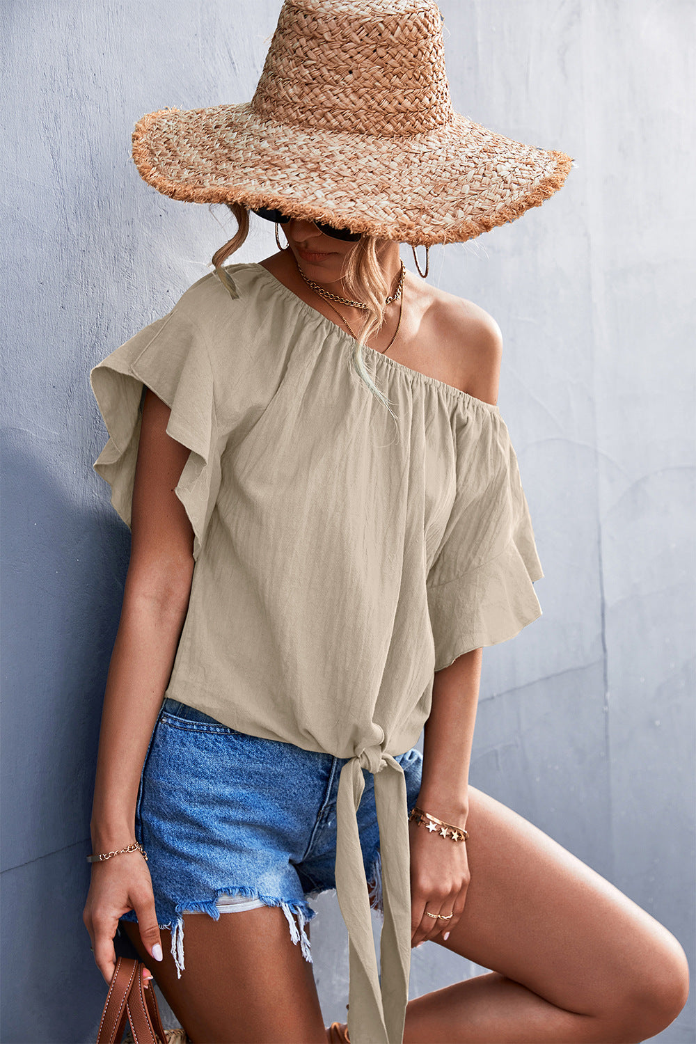 Women's Airy Blouse with Playful Knot and Voluminous Sleeves