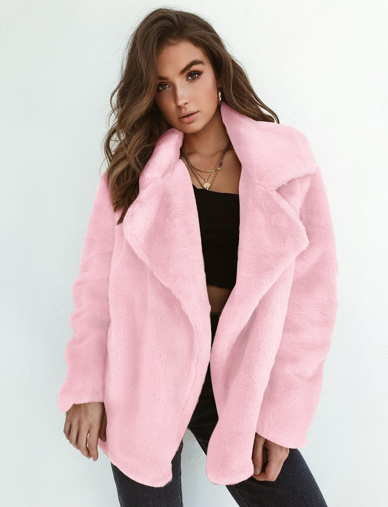 Women's Fleece Coat with Wide Collar and Fashionable Cut
