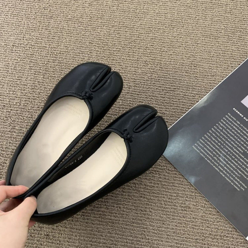 Women's Ballet Flats with Slit Details and Comfortable Insole