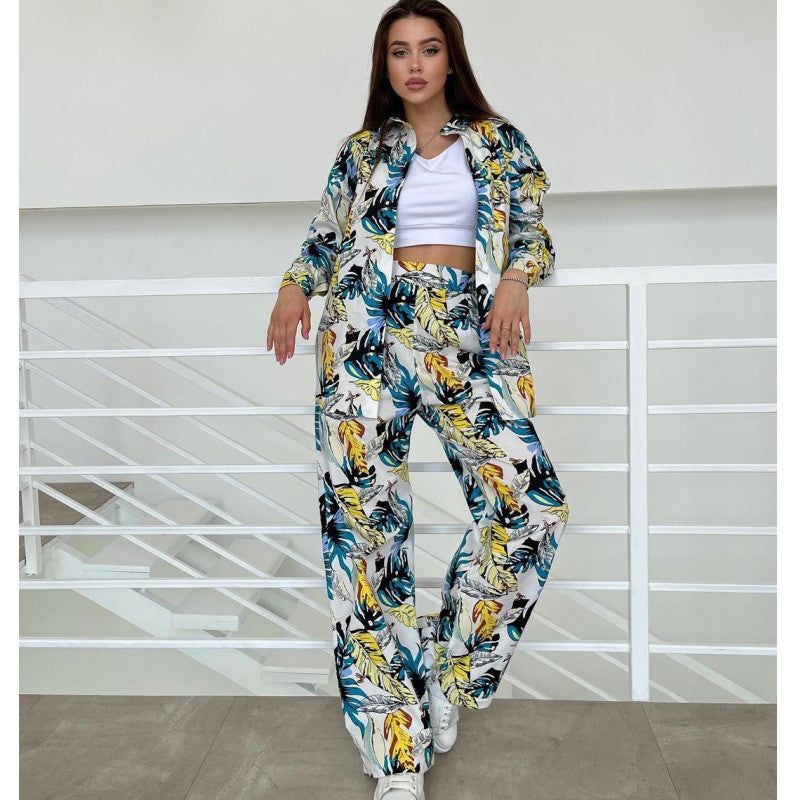 Women's Fashionable Ensemble with Floral Pattern and Wide Cut