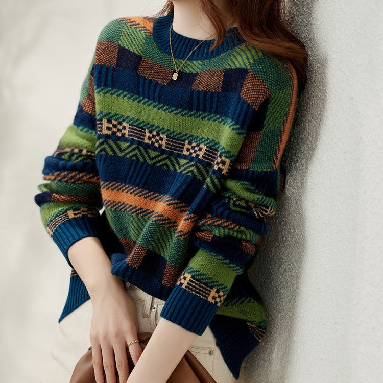 Women's Patterned Knit Sweater with Crew Neck and Soft Fluffy Texture