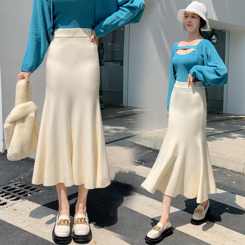 Women's Elegant Flared Maxi Skirt in Lightweight Material