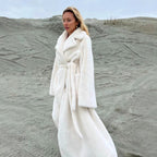 Elegant Lined Winter Coat with Wide Lapels