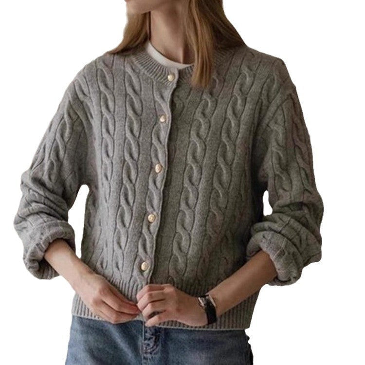 Elegant Knit Cardigan with Cable Pattern and Decorative Buttons