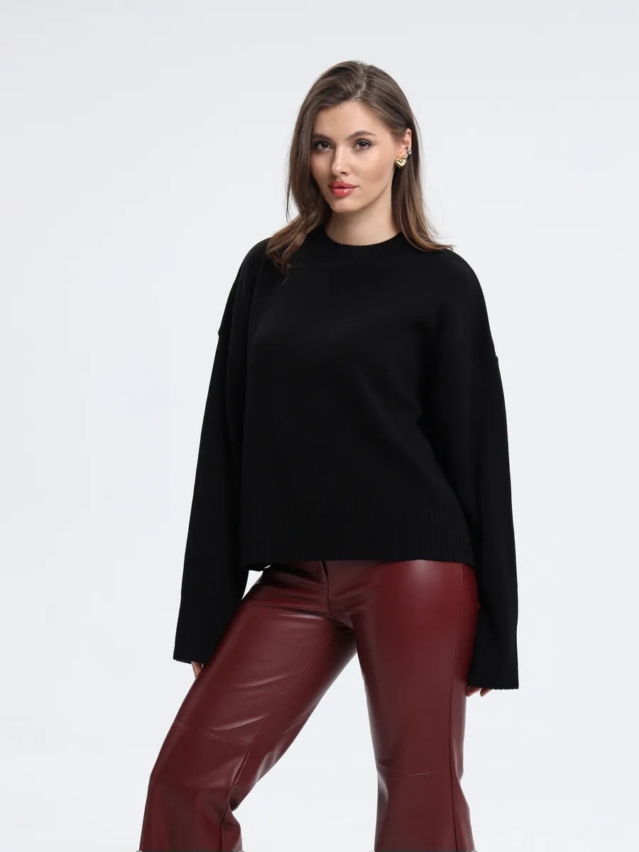 Women's Comfortable Oversized Sweater with Wide Sleeves