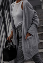 Women's Cozy Knit Cardigan with Relaxed Silhouette and Pockets