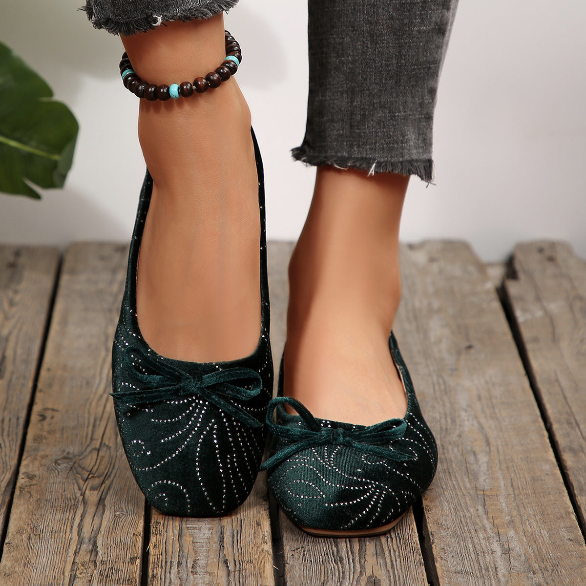 Women's Ballet Flats with Glitter Pattern and Bow