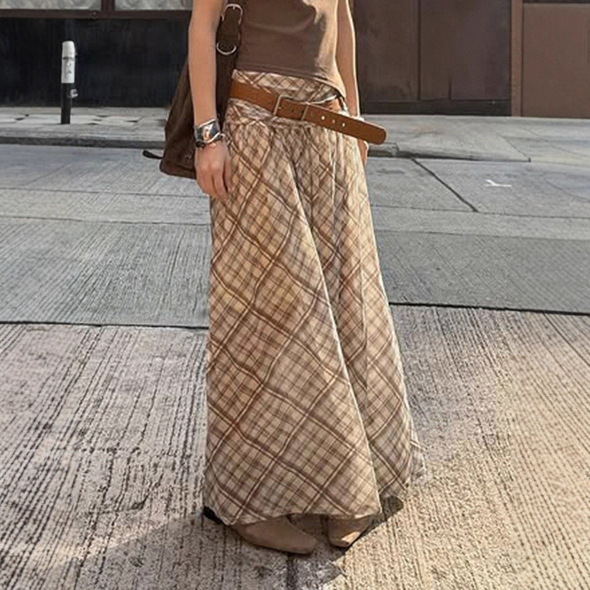 Women's Maxi Skirt with Elastic Waist and Plaid Pattern