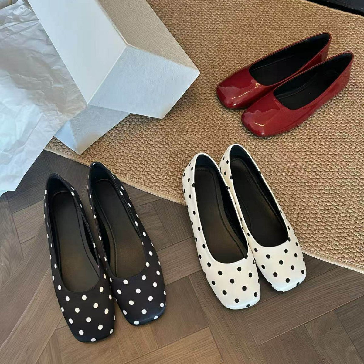 Women's Ballet Flats with Polka Dot Pattern and Comfortable Insole