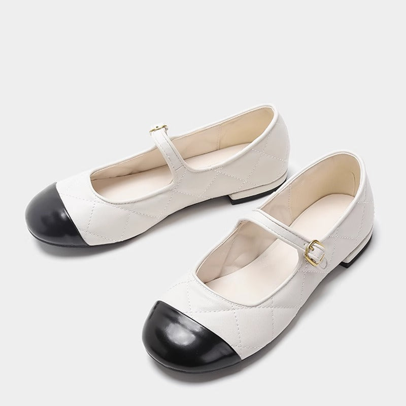 Women's Ballet Flats with Elegant Strap and Fashionable Plaid Pattern
