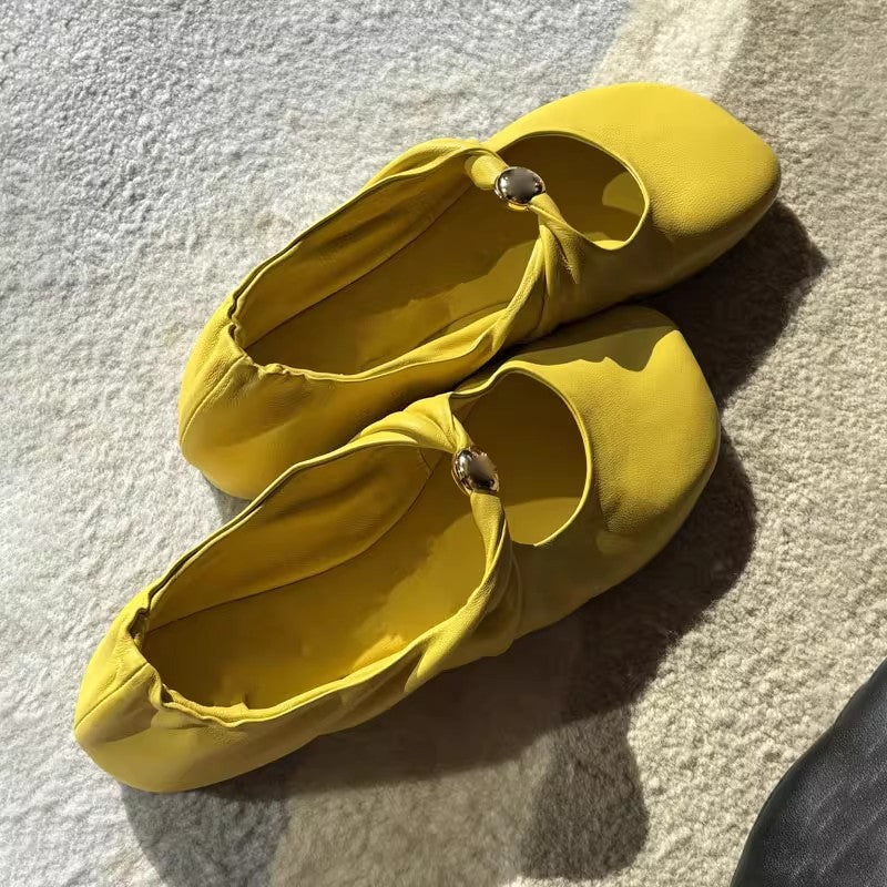Women's Ballet Flats with Decorative Chain Accent and Button Detail