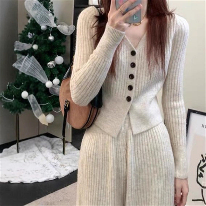 Elegant Knit Jumpsuit with Button Details and Wide Leg