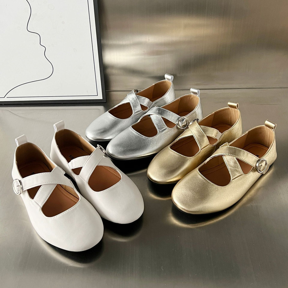 Women's Ballet Flats with Elegant Cross Strap and Fashionable Buckle