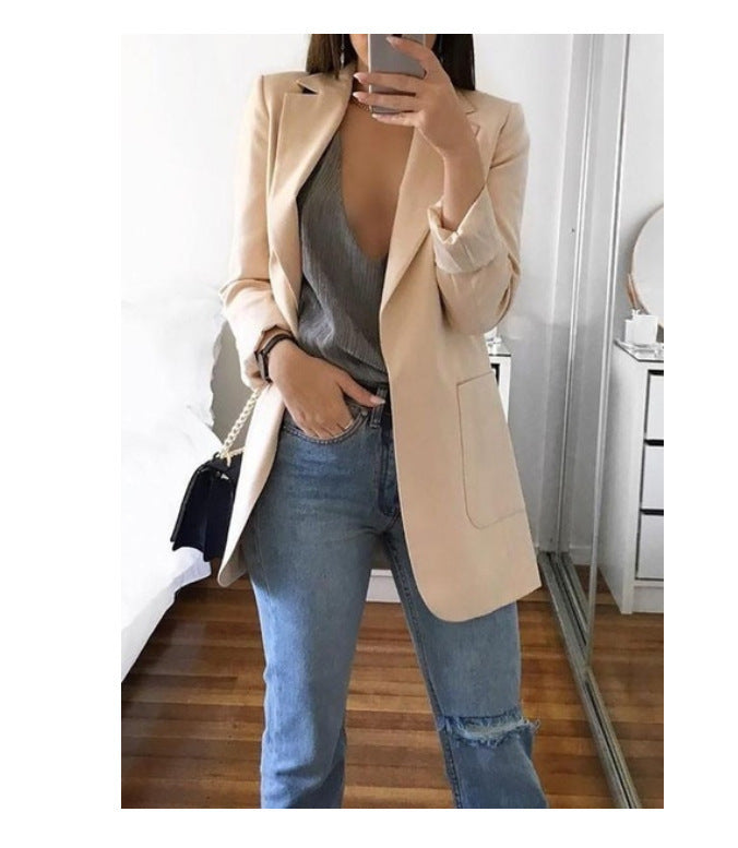 Elegant Tailored Blazer with Practical Pockets