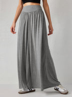 Women's Maxi Skirt with Elastic Waistband and Flowing Fabric
