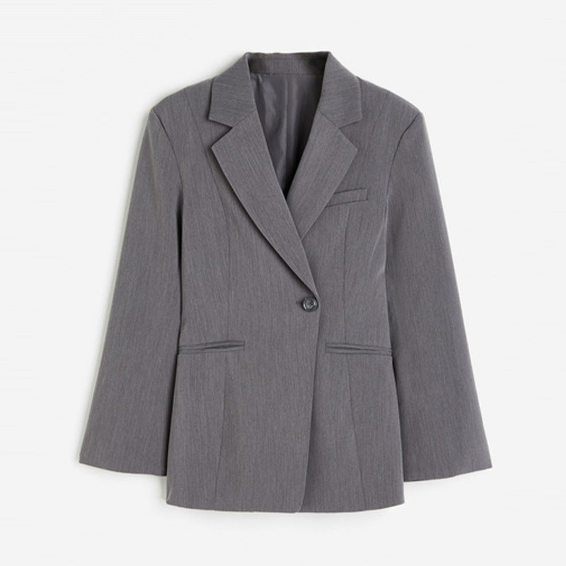 Elegant Women's Blazer with Tailored Cut and Practical Pockets