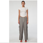 Women's Form-Fitting Short-Sleeve Shirt with Round Neckline