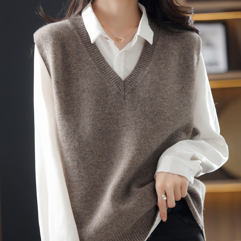 Women's Sleeveless Knit Vest with V-Neck and Fine Texture