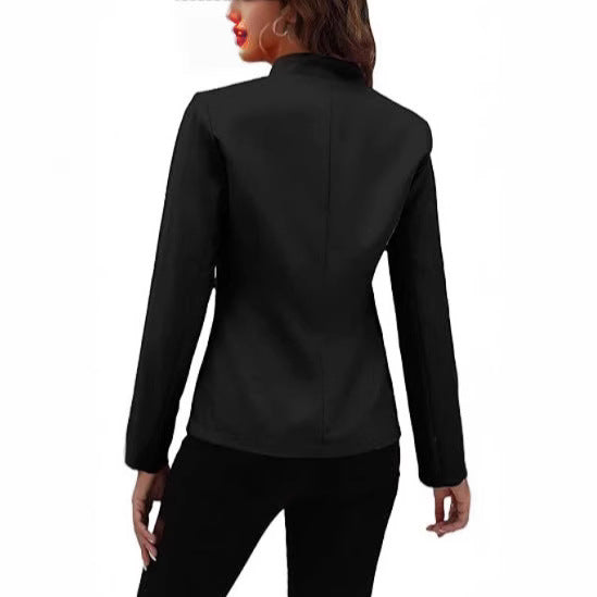 Women's Elegant Blazer with Modern Cut and Subtle Button Detail