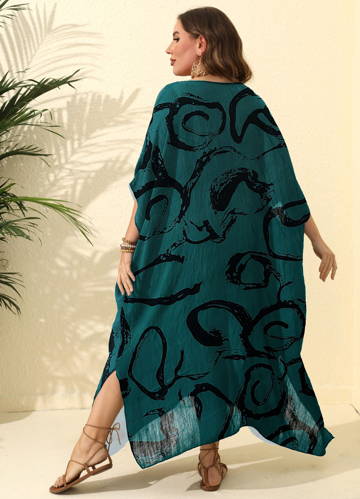 Airy Kaftan with Stylish Pattern