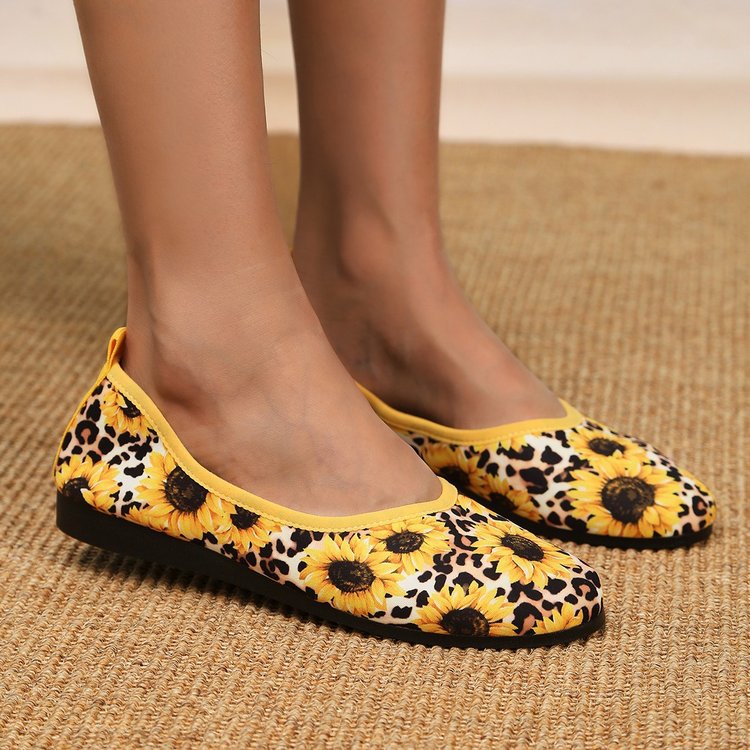 Women's Floral Ballet Flats with Flexible Footbed