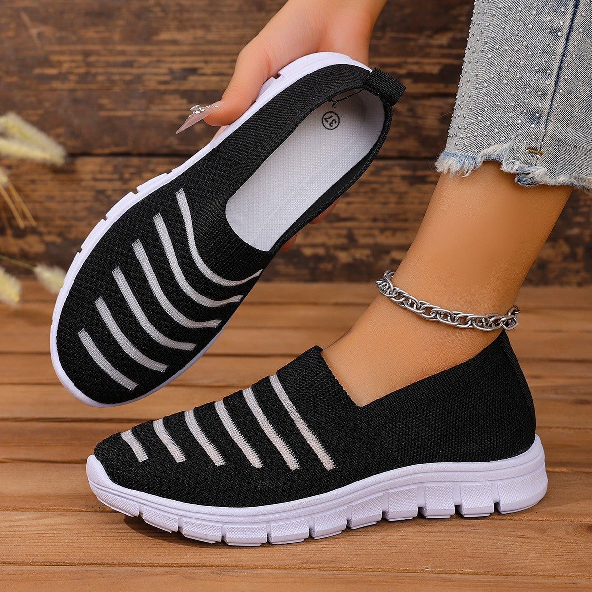 Women's Breathable Slip-On Sneakers with Elastic Upper and Non-Slip Sole