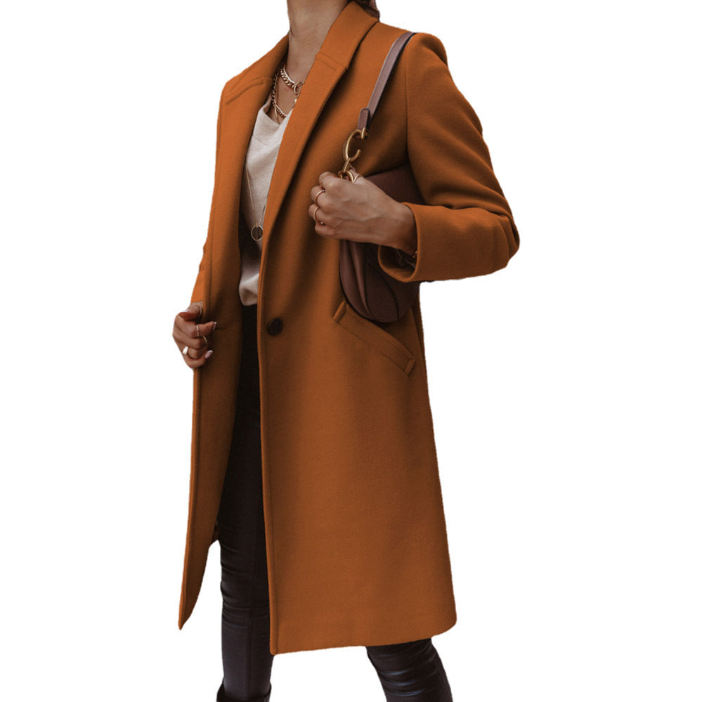 Elegant Wool Coat with Slim Silhouette and Deep Pockets