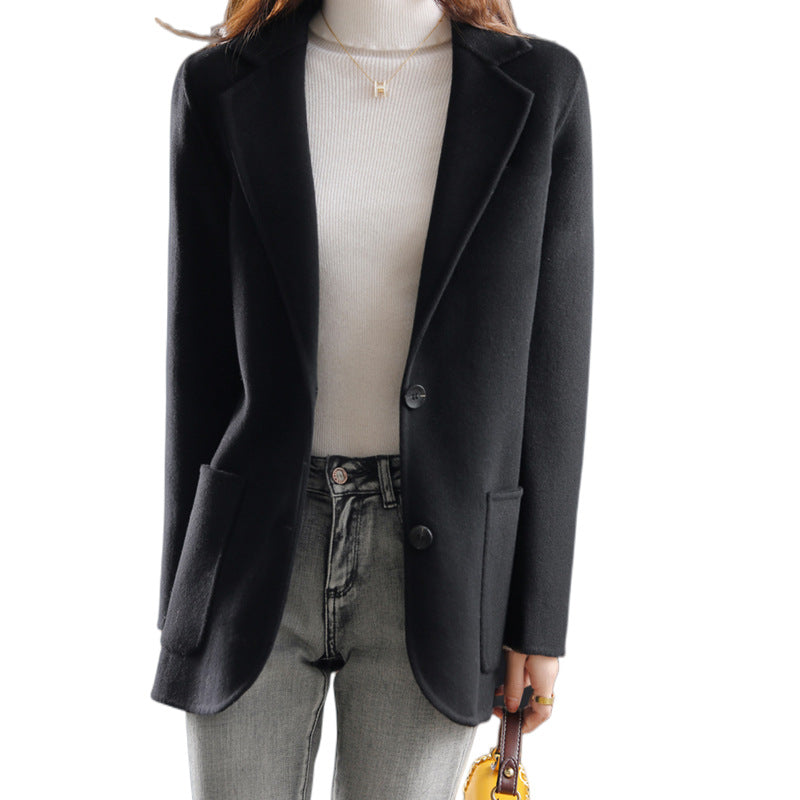 Minimalist Elegant Blazer