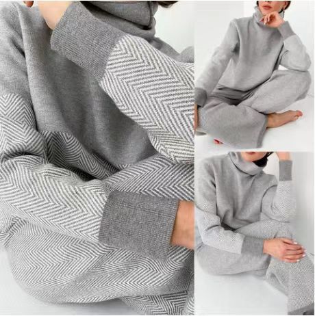 Women's High-Neck Loungewear Set with Textured Pattern