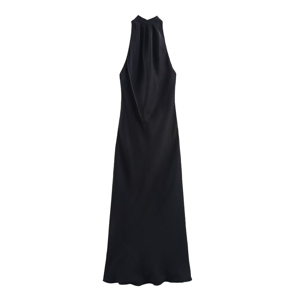 Women's Evening Dress with Halterneck and Flowing Cut