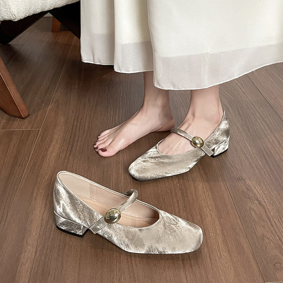Women's Ballet Flats with Elegant Buckle Accent