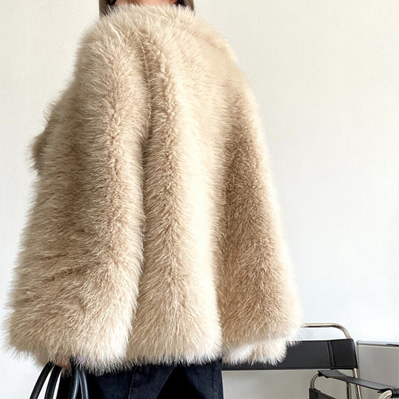 Women's Luxurious Oversized Faux Fur Coat