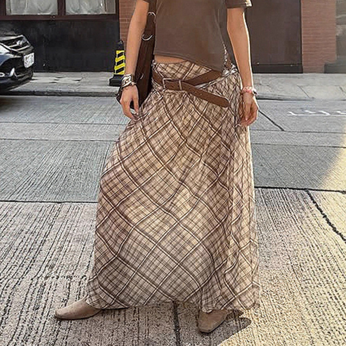 Women's Maxi Skirt with Elastic Waist and Plaid Pattern