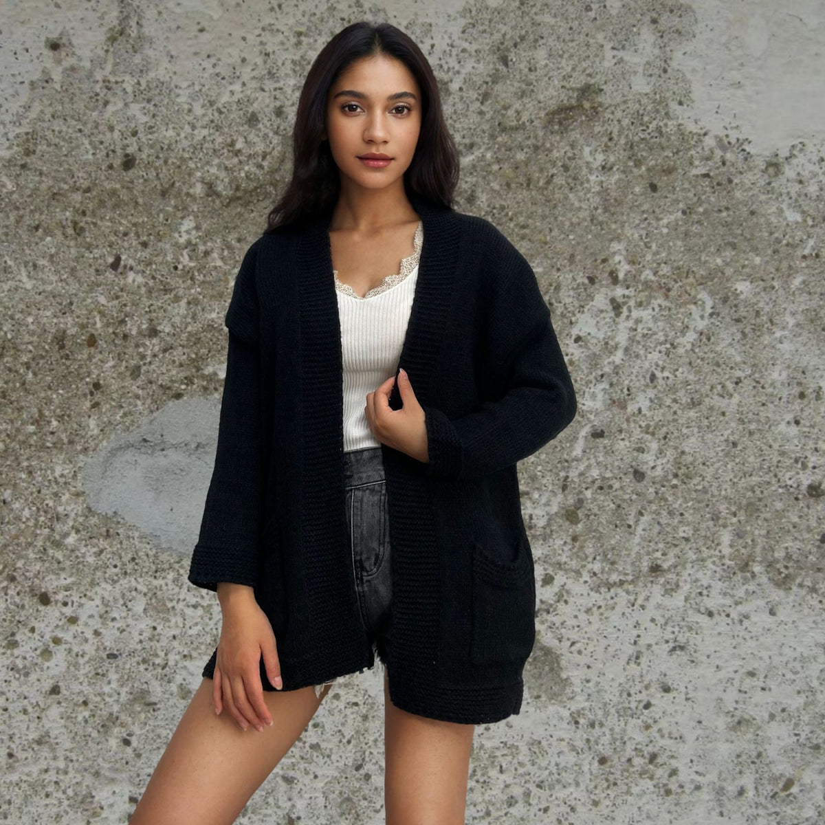 Women's Chunky Knit Cardigan with Practical Cut and Oversized Fit
