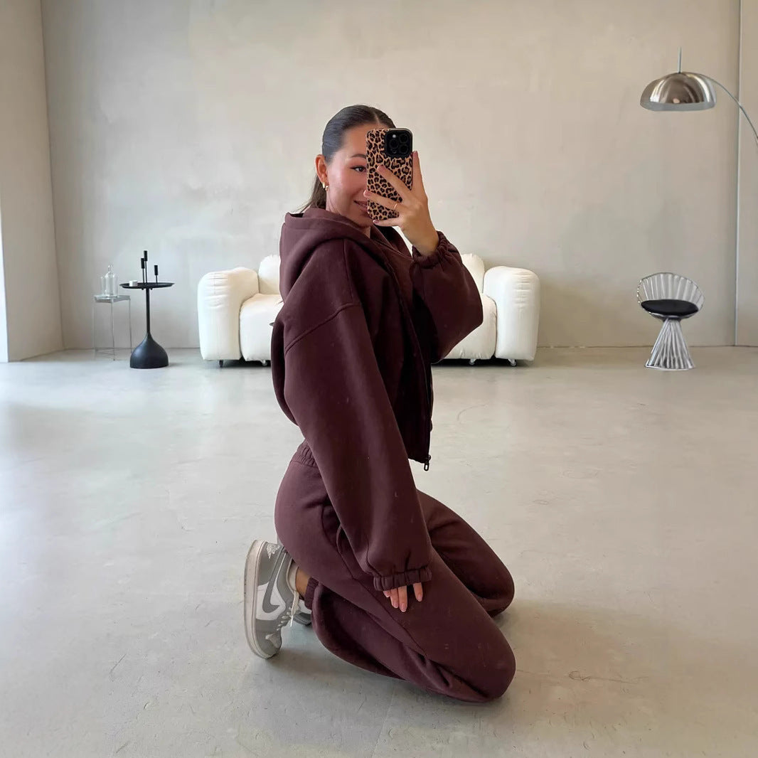 Casual Sweater Set with Cropped Hoodie and Comfortable Pants