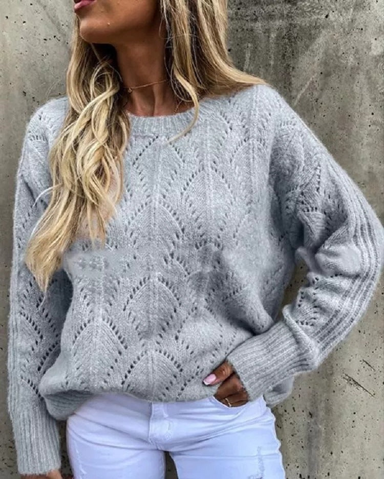 Women's Elegant Knit Sweater with Delicate Pattern