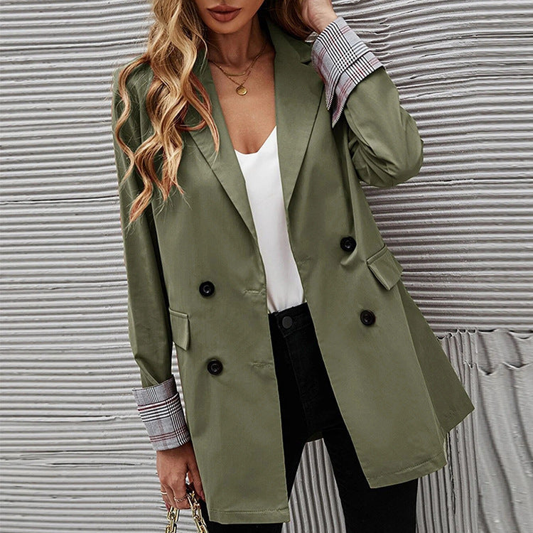 Elegant Double-Breasted Blazer with Plaid Detail