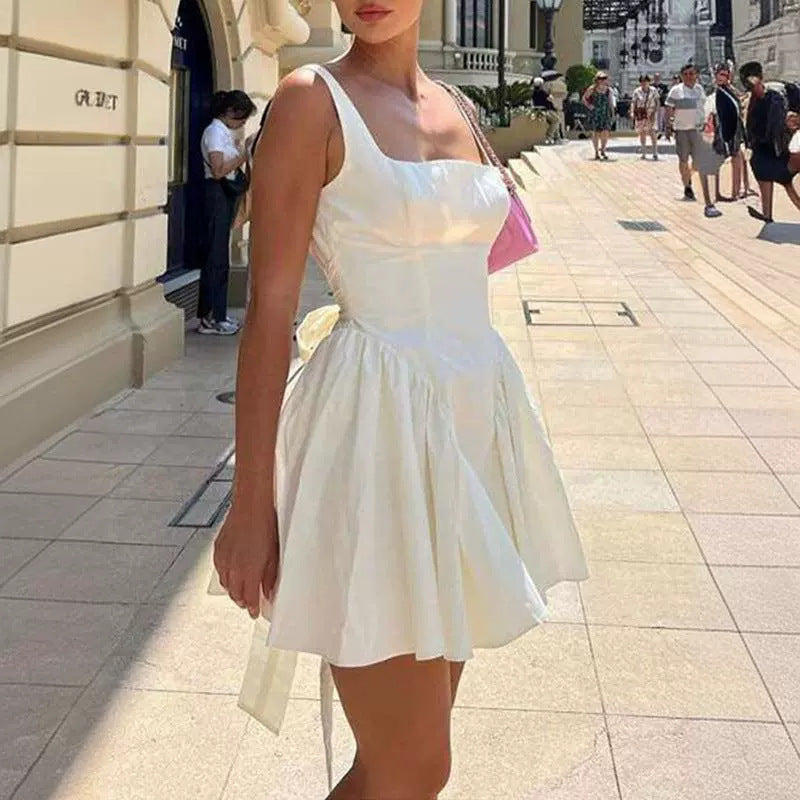 Cocktail Dress with Square Neckline and Voluminous Skirt