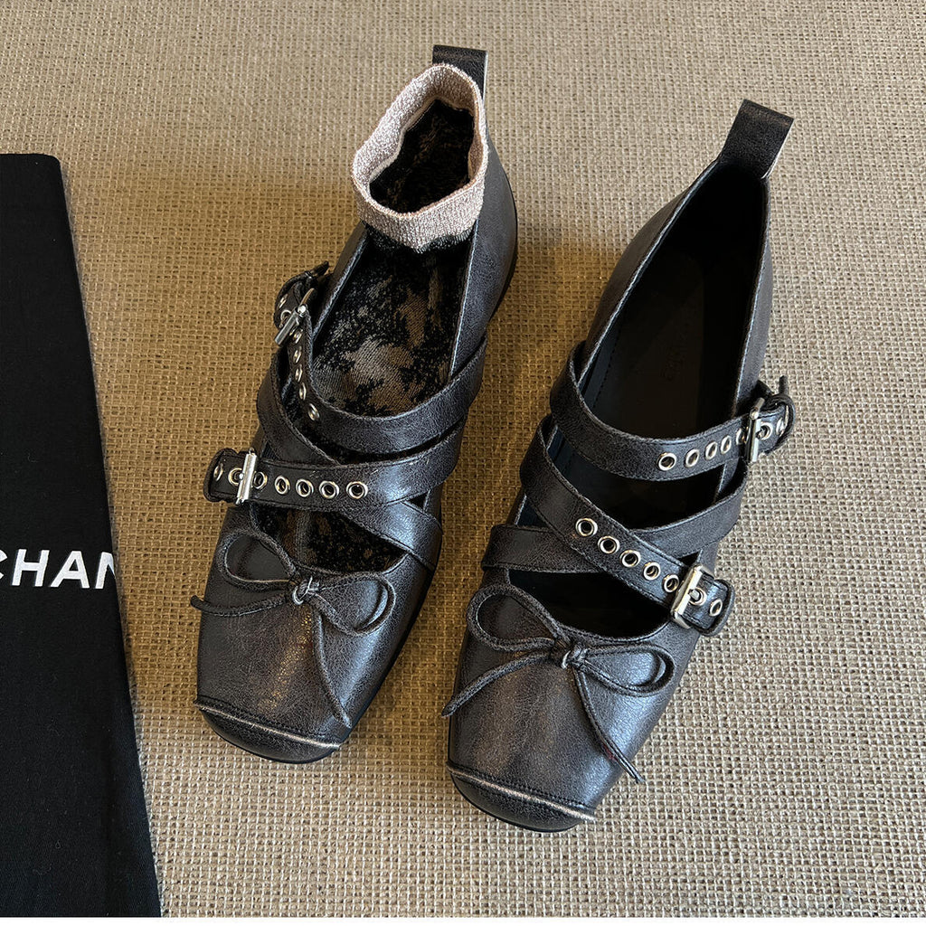 Women's Ballet Flats with Decorative Strap and Pleated Design