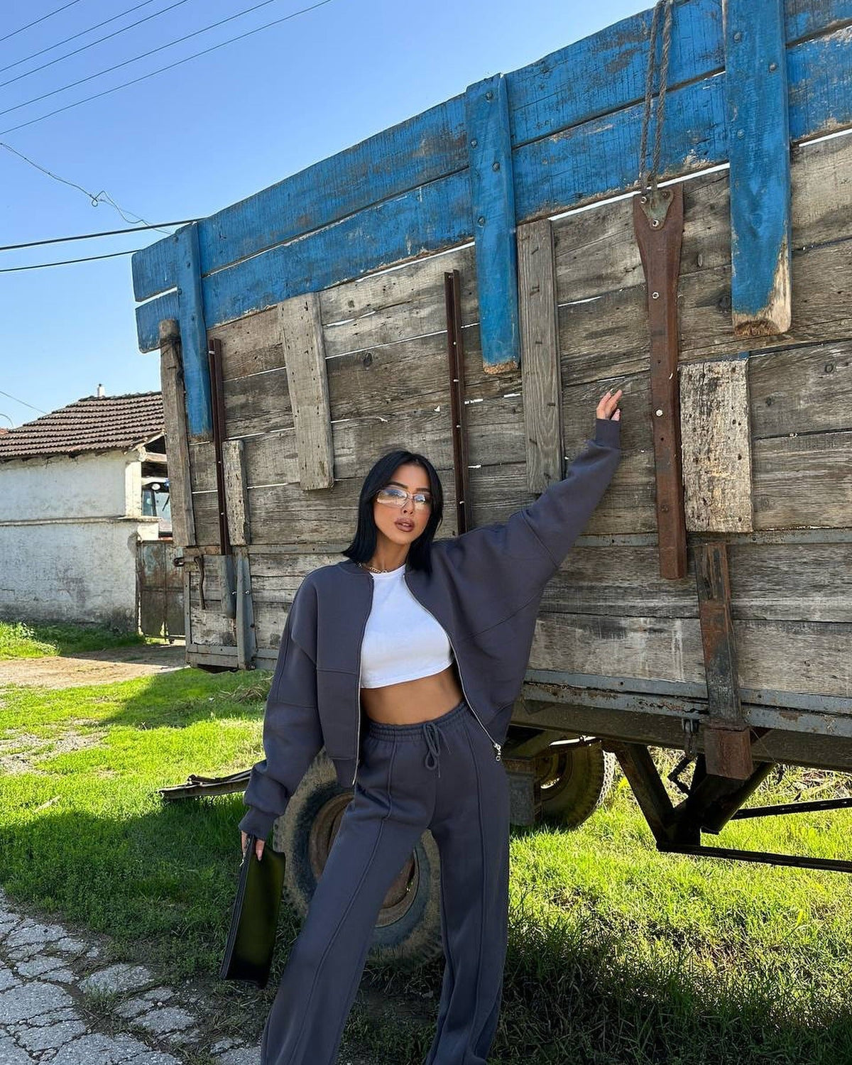Women's Cozy Leisure Set with Zipper and Wide-Leg Pants