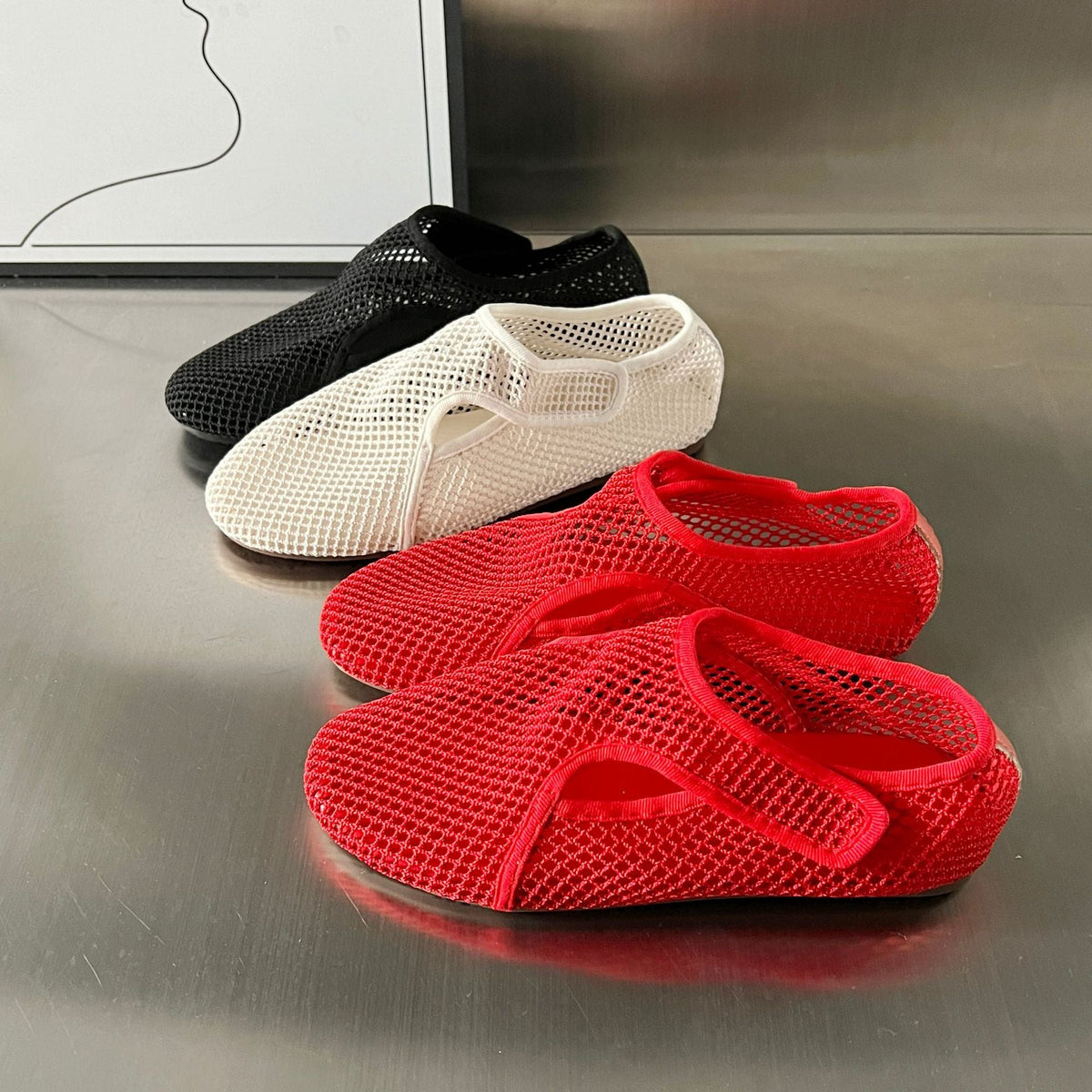 Women's Breathable Slippers with Non-Slip Sole and Practical Strap