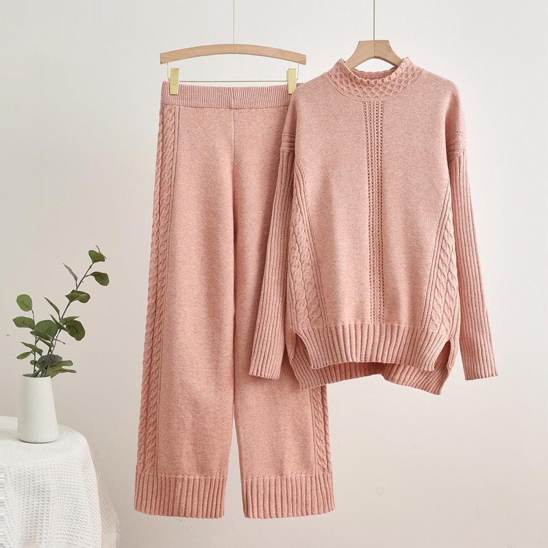 Women's Comfortable Knit Loungewear Set with High Cuffs and Decorative Cable Knits