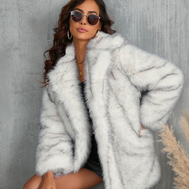 Women's Soft Luxury Faux Fur Coat with Elegant Cut