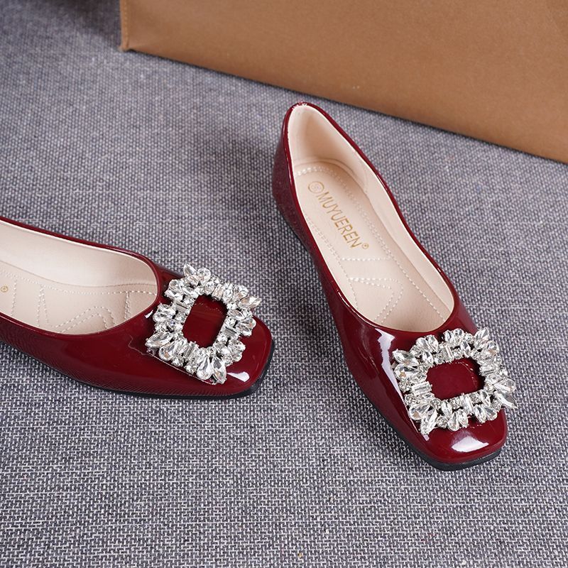 Women's Ballet Flats with Decorative Detail