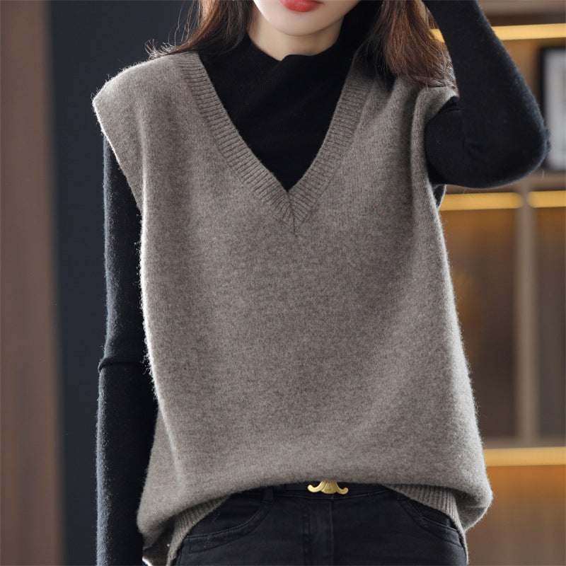 Women's Sleeveless Knit Vest with V-Neck and Fine Texture